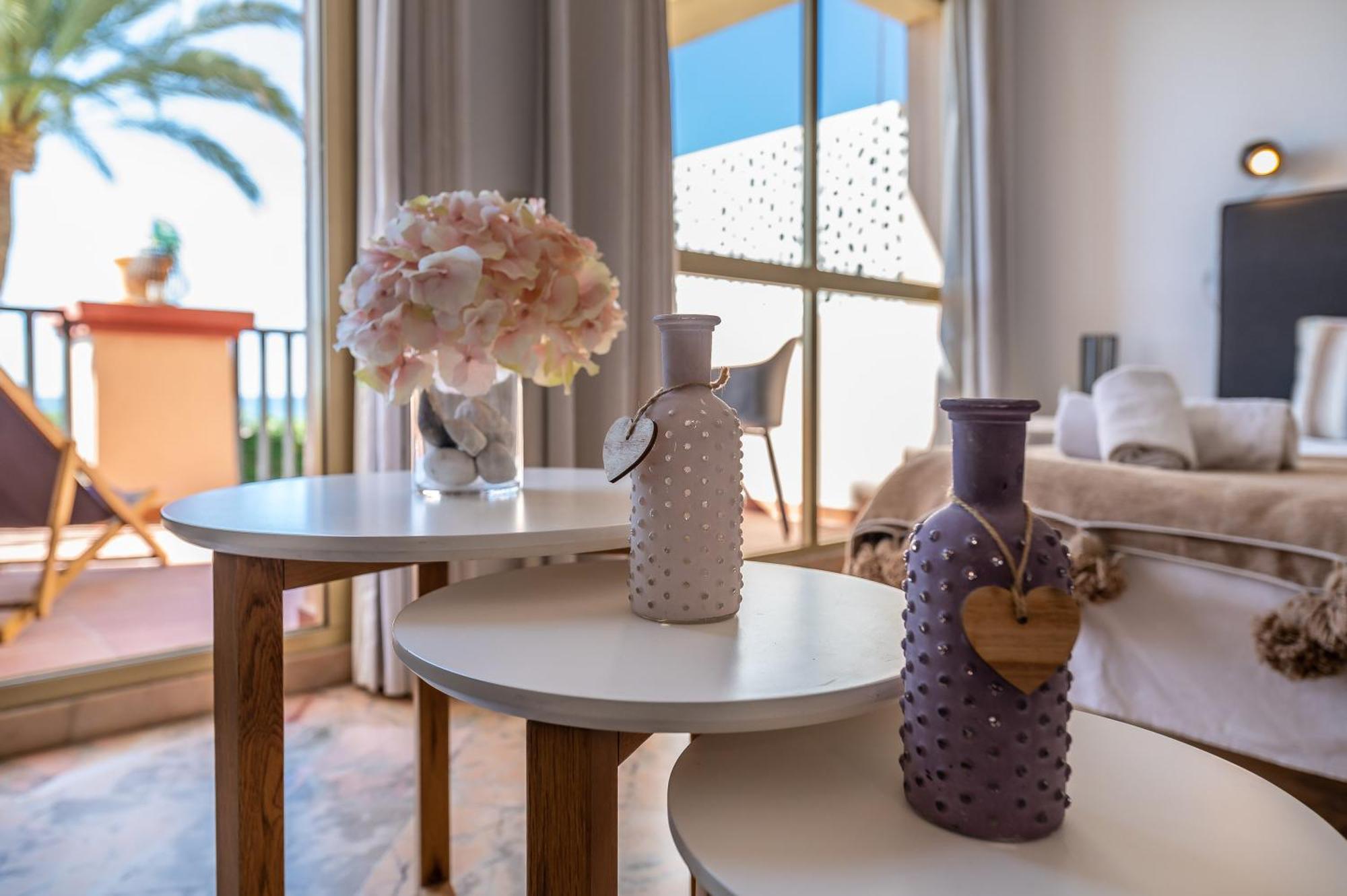 Front Line Beach Studio Apartment マルベーリャ エクステリア 写真