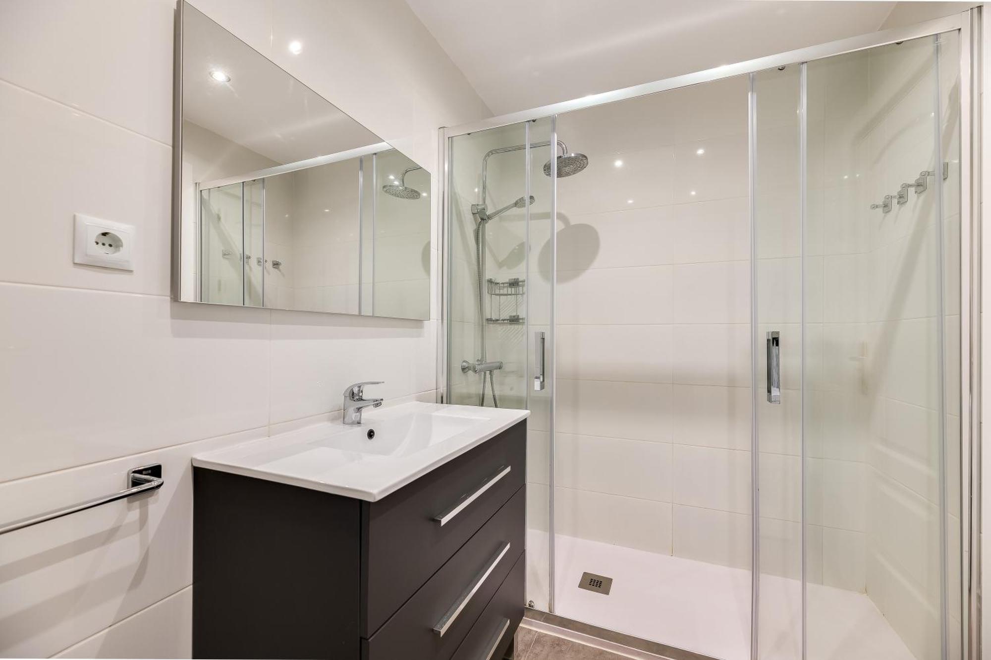 Front Line Beach Studio Apartment マルベーリャ エクステリア 写真
